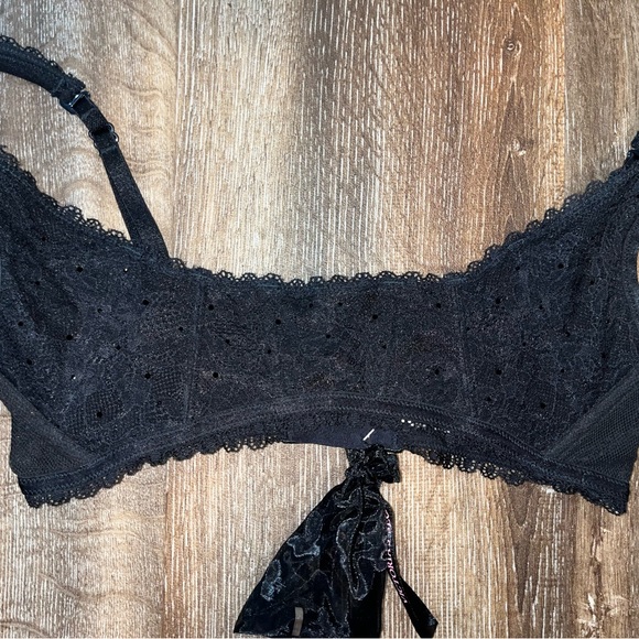 NWOT Victoria’s Secret Black Very Sexy Bralette Lace Lingerie Bra Size small - Picture 5 of 5